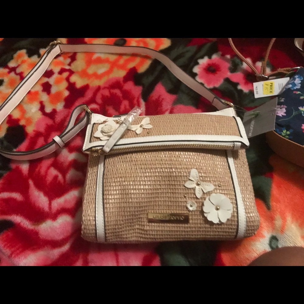 Cream purse